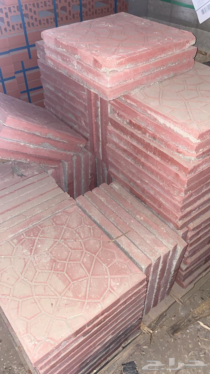 Cement, sand, tiles and gravel simplified64403116777347111