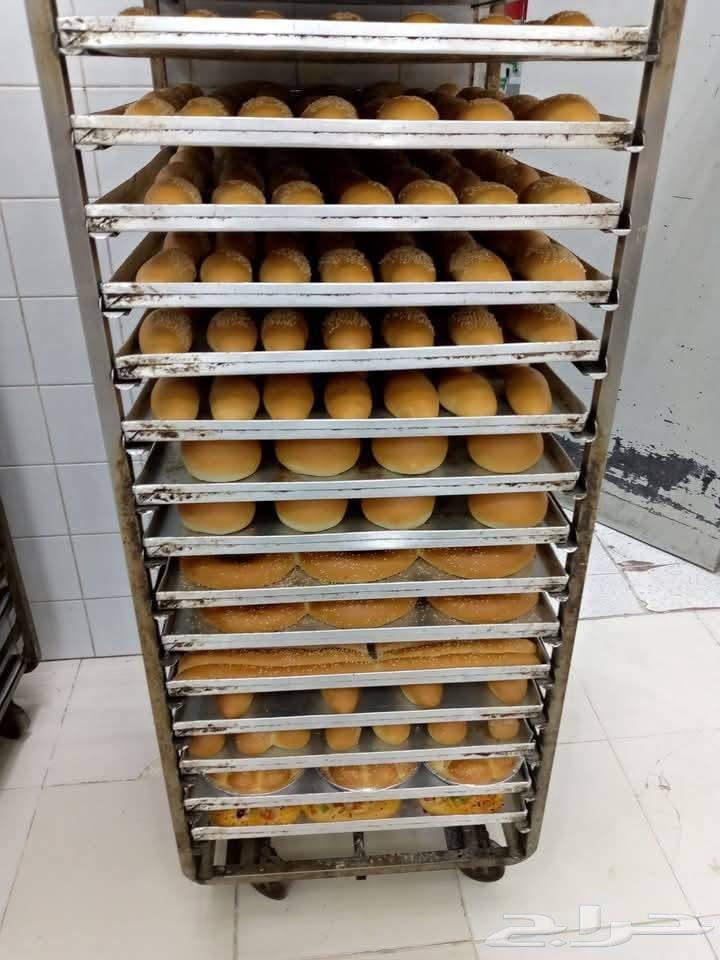 مطلوب مخبز لا ايجار او بالنسبة يكون في جدة بكامل عدتة اھم شي64379924033410111