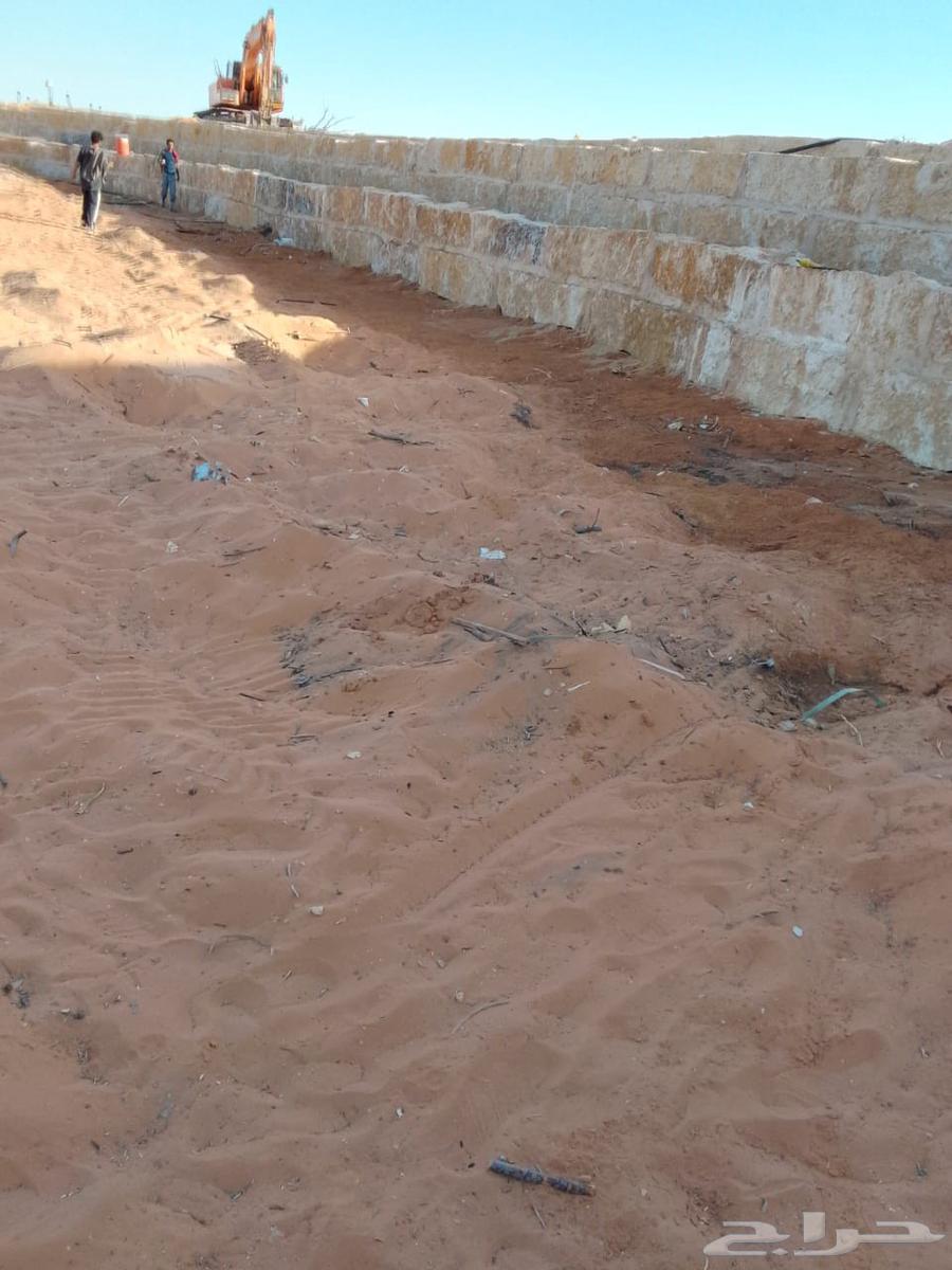 نقوم بتركيب الشبوك بجميع أنواعها وتسوير المزارع بلا حجر الطب64403314971649112