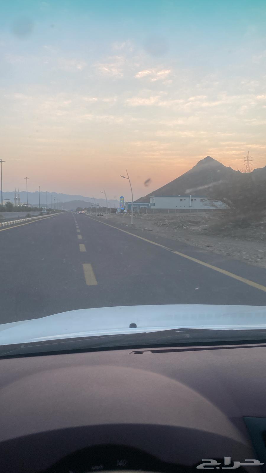 نقل من المدينة إلى الرياض64403011591553110