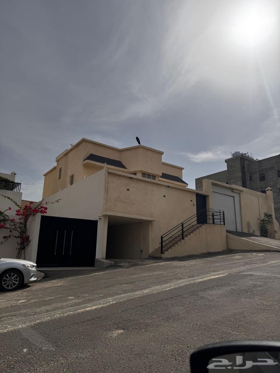 فلة للبيع في خميس مشيط حي العمارة64403249844739111