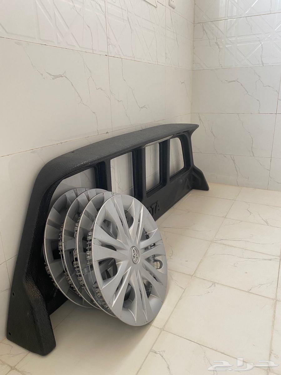 Toyota Hilux and Tundra original agency fender, scratch-free condition, fits models from 2006 to 201564403695547905113