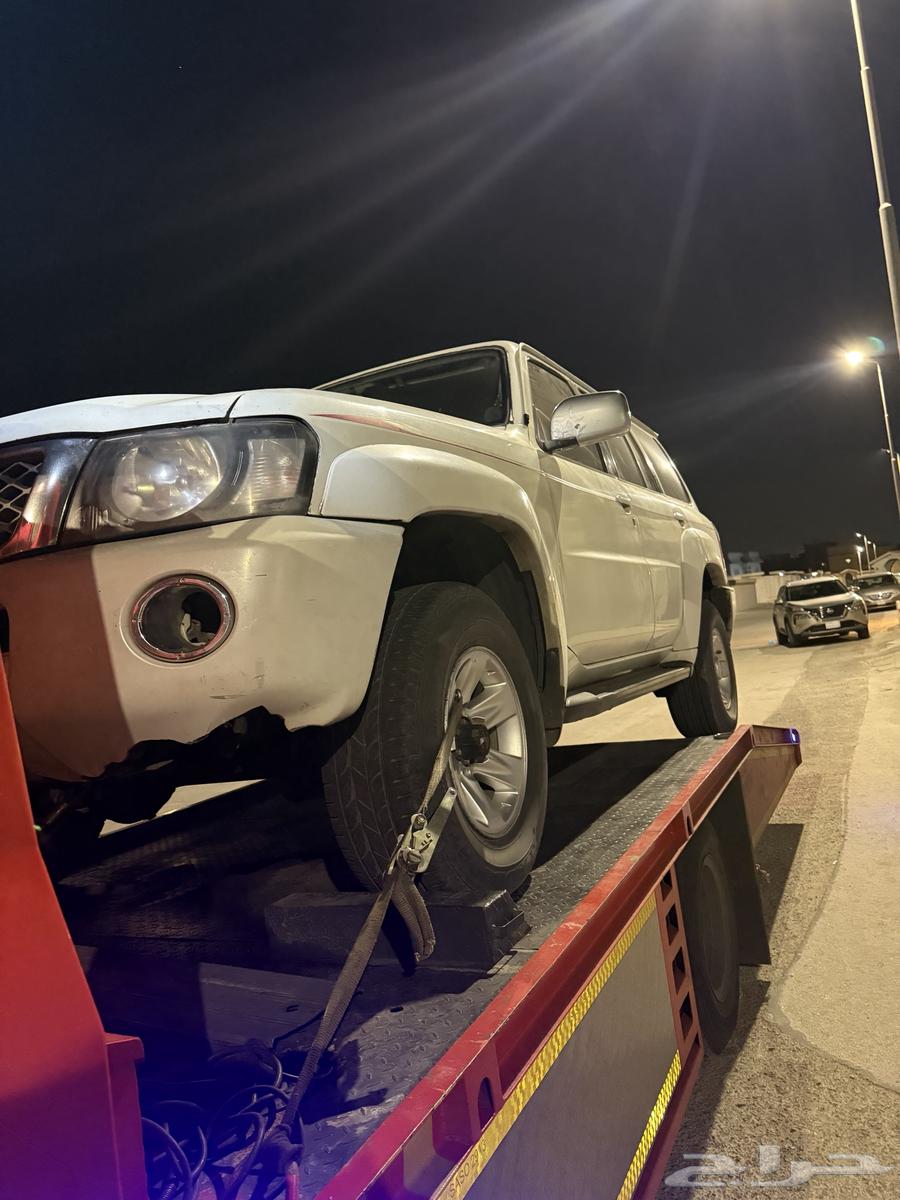 سطحه داخل حائل وخارجها64403806453889110