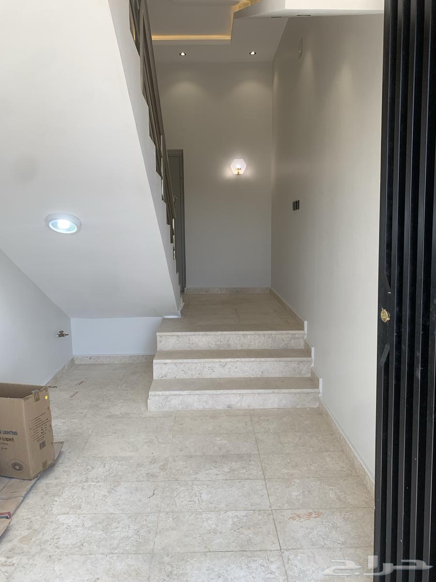 For sale: Top floor with annex in Khamis, excellent location starting from 650 thousand64403267575425114