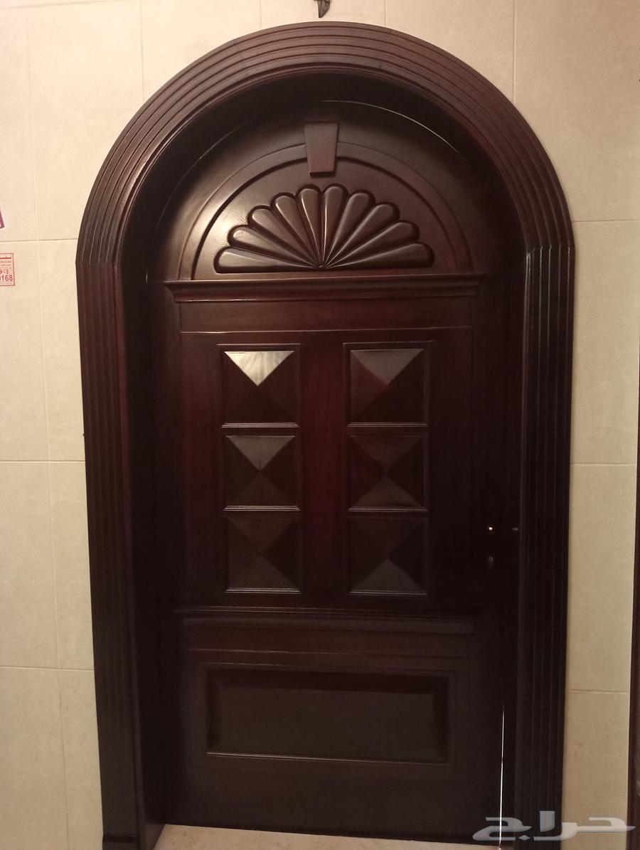 متخصصين فى جميع انواع صيانات الابواب ودهانات الاخشاب والحديد64403822723970110