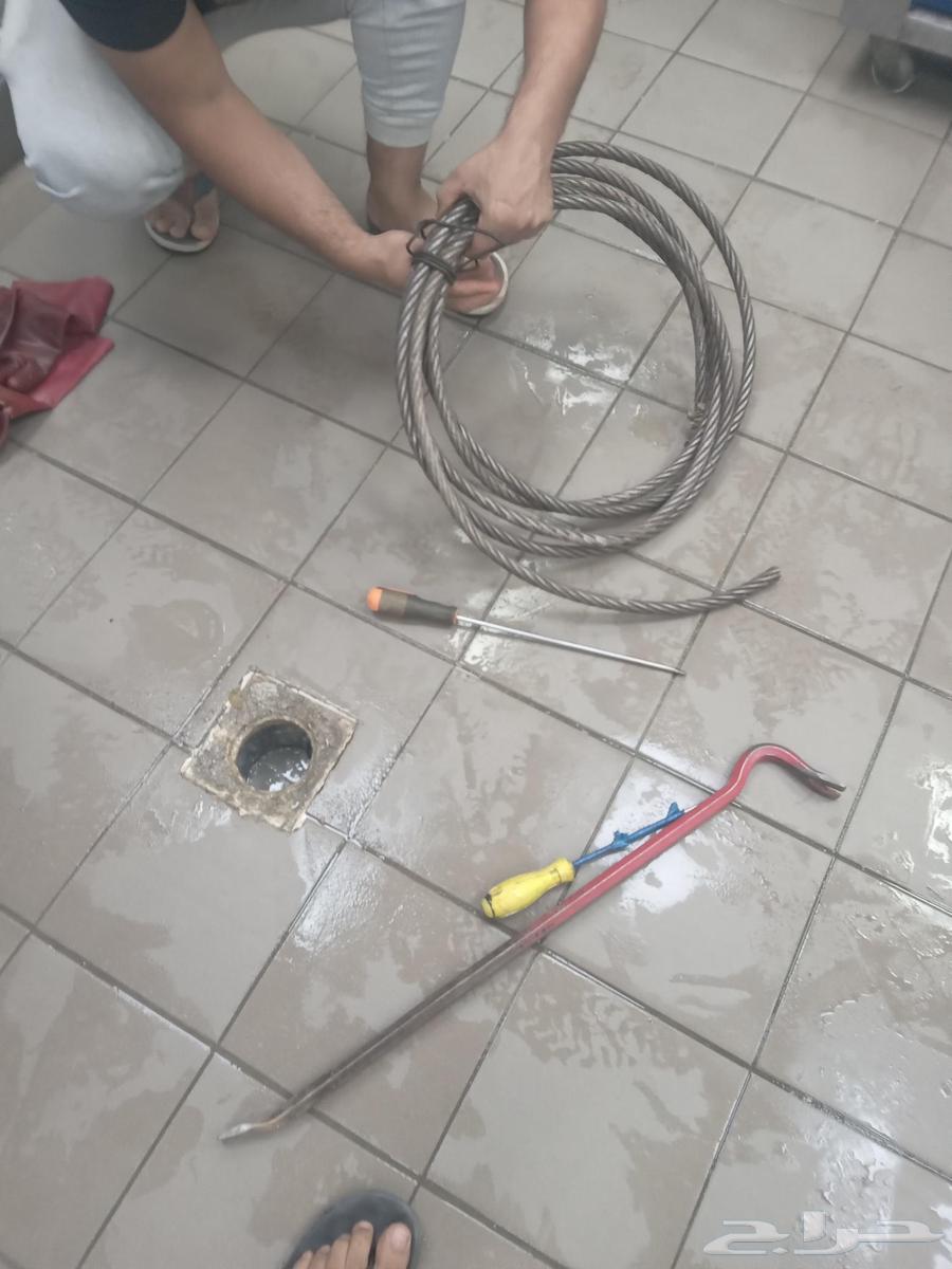 سباك وفك سدد بلاعات والفتاشات وصفاية المطبخ والحمام64403601102595112