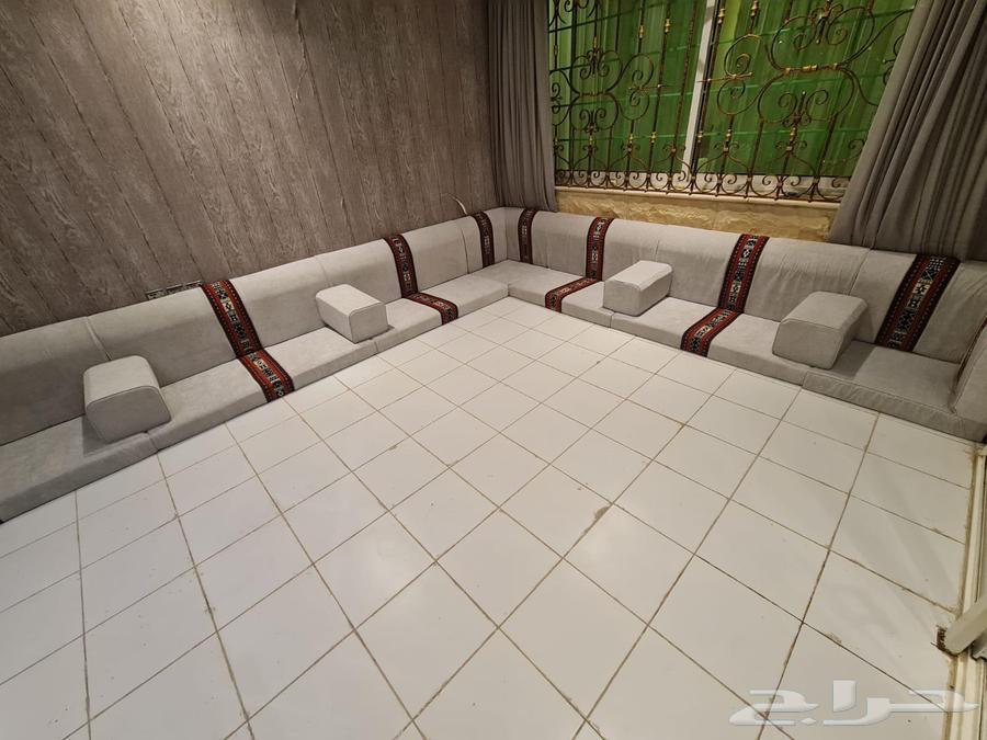 Ready and detailing of outdoor seating in various shapes and floor councils64403617426689110