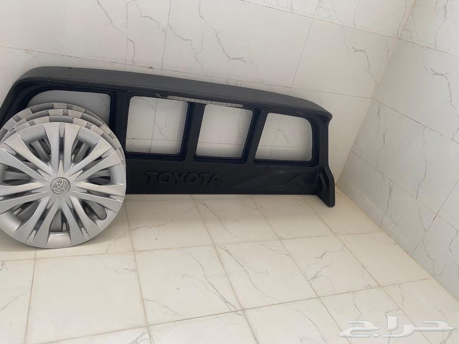 Toyota Hilux and Tundra original agency fender, scratch-free condition, fits models from 2006 to 201564403695547905110