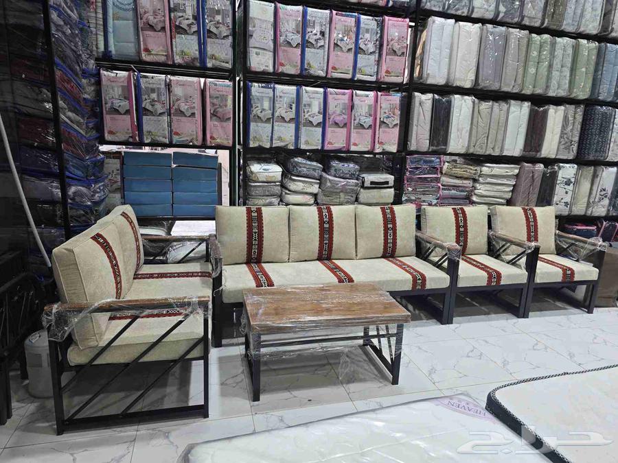 Ready and detailing of outdoor seating in various shapes and floor councils64403617426689111