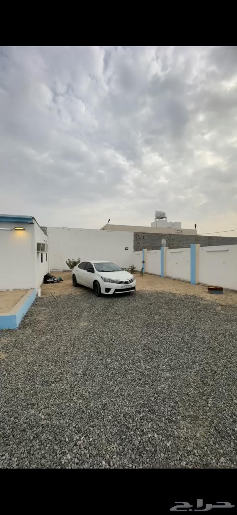 للبيع استراحة في موقع مميز.64403183722626114