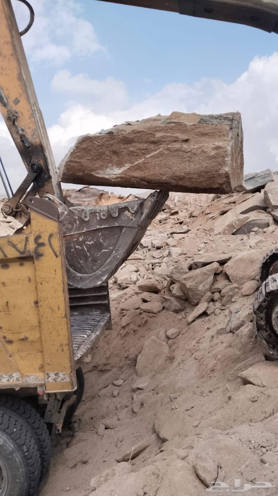 بوكلين لبناء الحجر وقص الاراضي وهدم العمائر القديمه64457733372930110