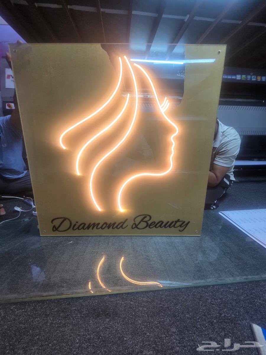 اعمال كافة الاكريلك ونيون والحروف البارزه64403601720963110