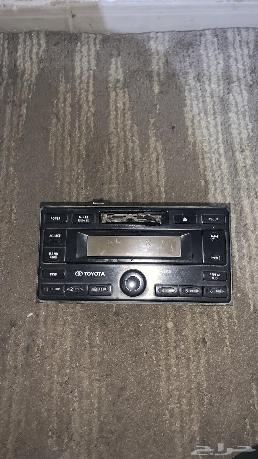 I've had a Toyota player for a long time, I don't know if it works or not64403901001729110