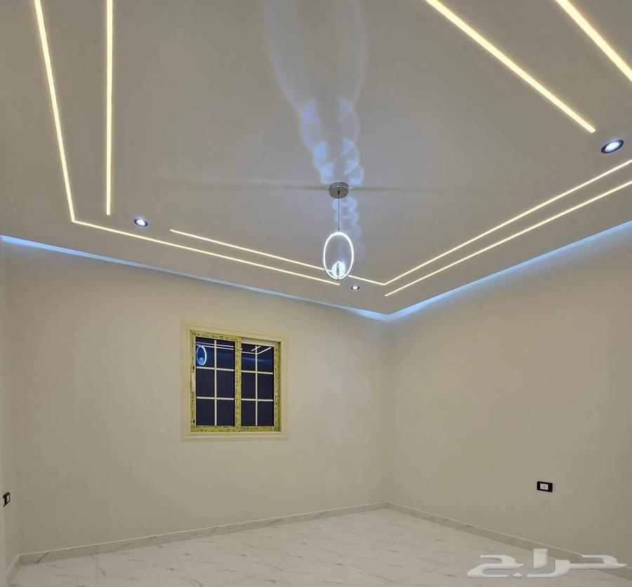 معلم دهانات وجميع انواع الديكورات وعوازل أسطح بمحايل عسير وس64422847155331114