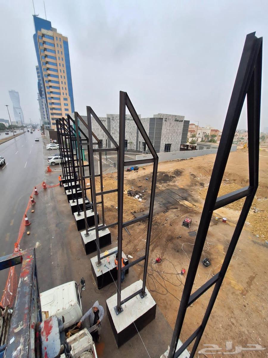 A specialized company in the field of advertising and contracting64403885984129111