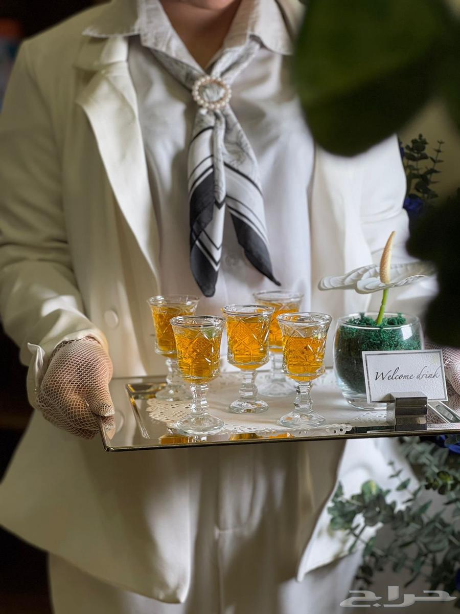 يوجد لدينا قهوجين رجال ونساء جميع الحفلات داخل وخارج الرياض64404055698945112