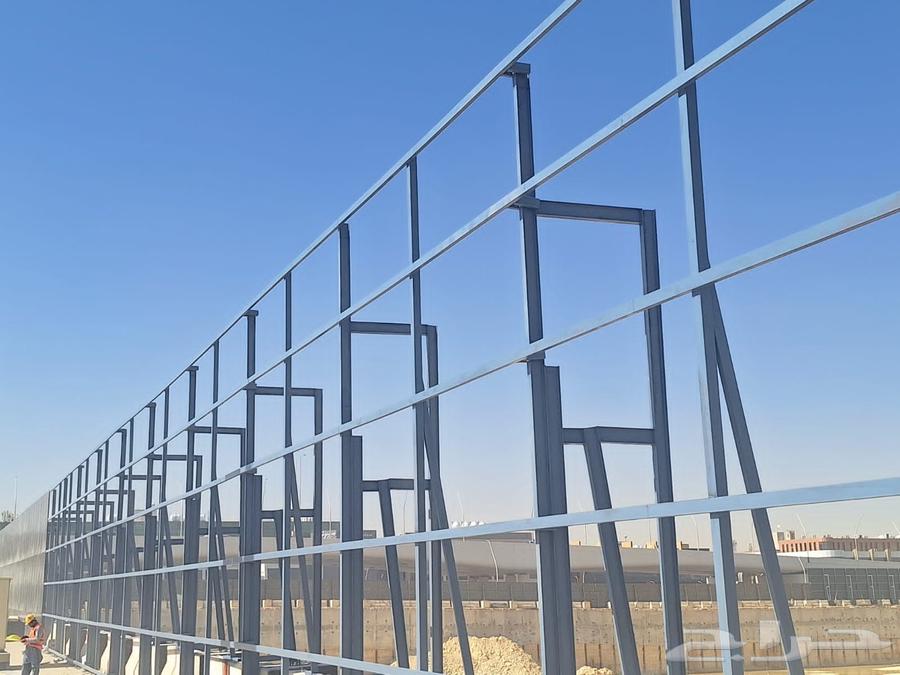 A specialized company in the field of advertising and contracting64403885984129112