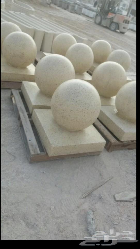 We have concrete parking stops, bollards, and concrete barriers available64422912550659113