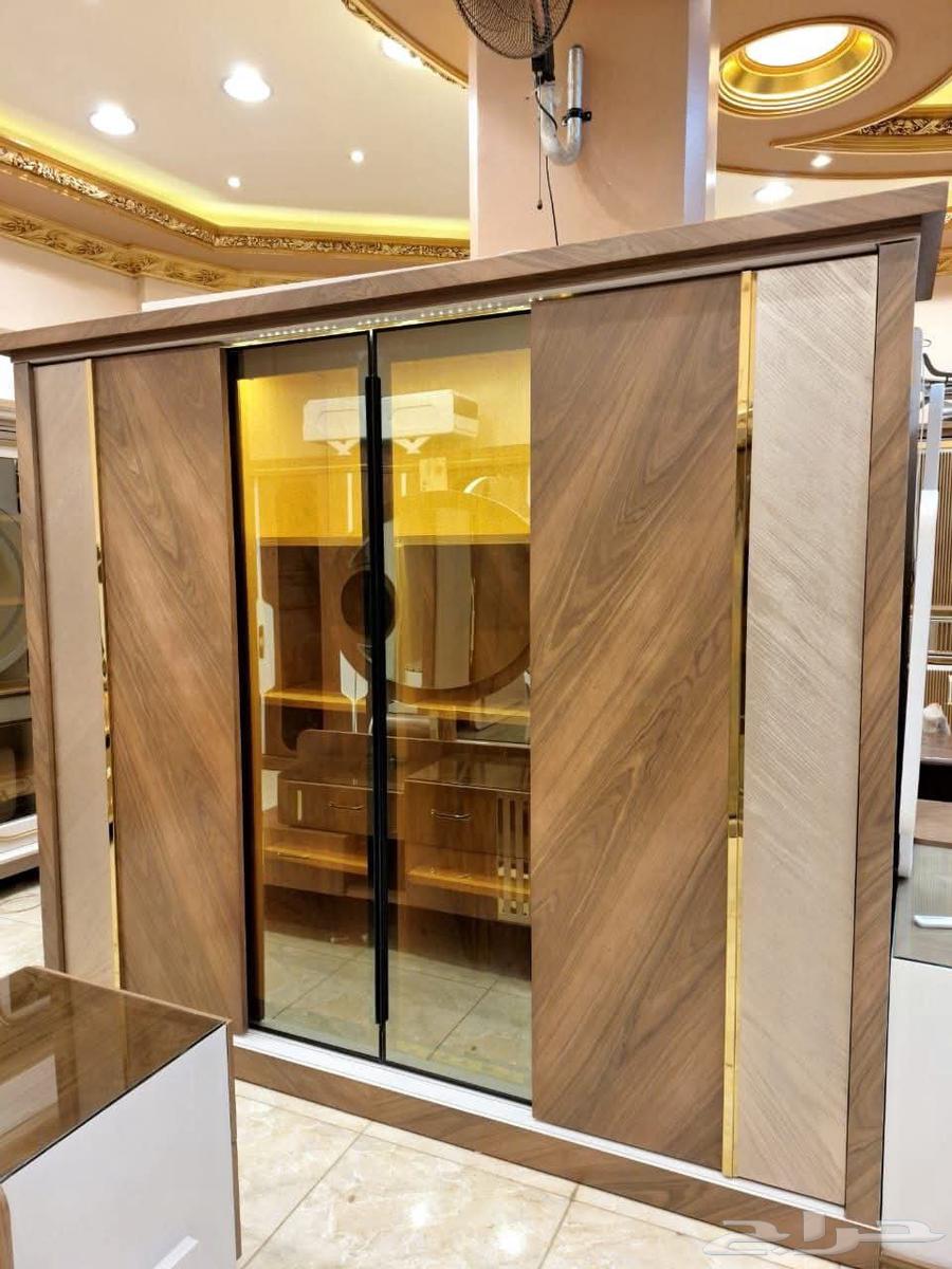 Carpenter for disassembly and assembly64403885426946112