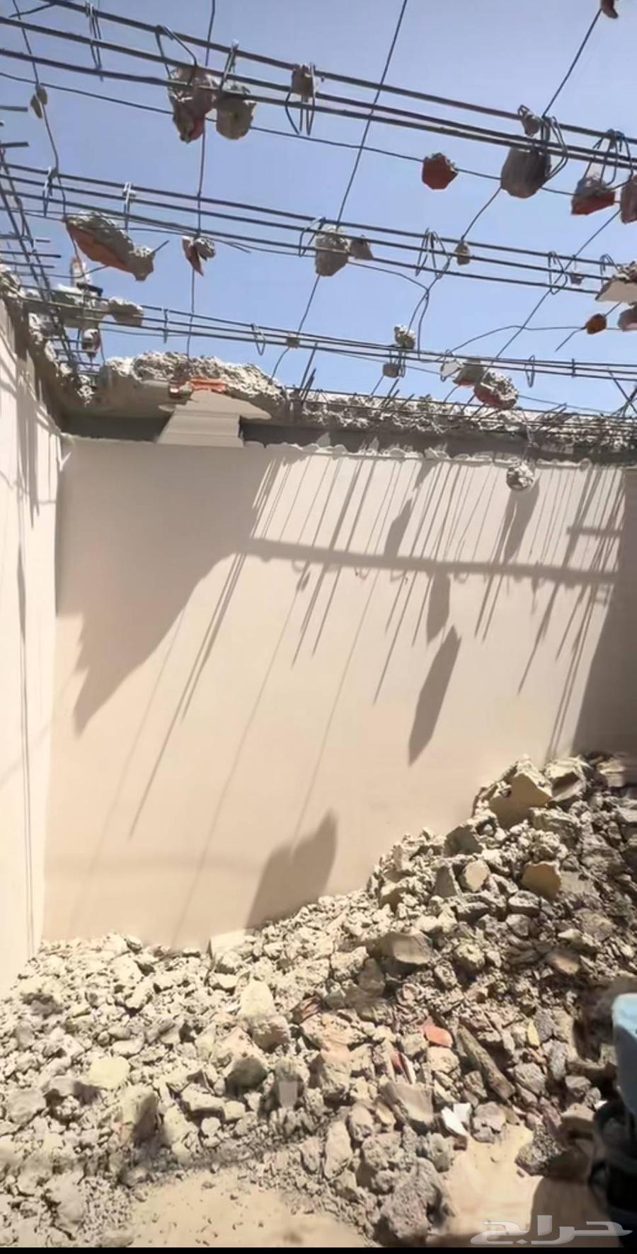 Construction job, breaking tiles, organizing64422943873666110