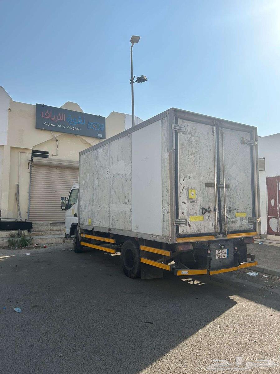 Refrigerated truck for fast delivery inside and outside Tabuk, model 202464423021169666114