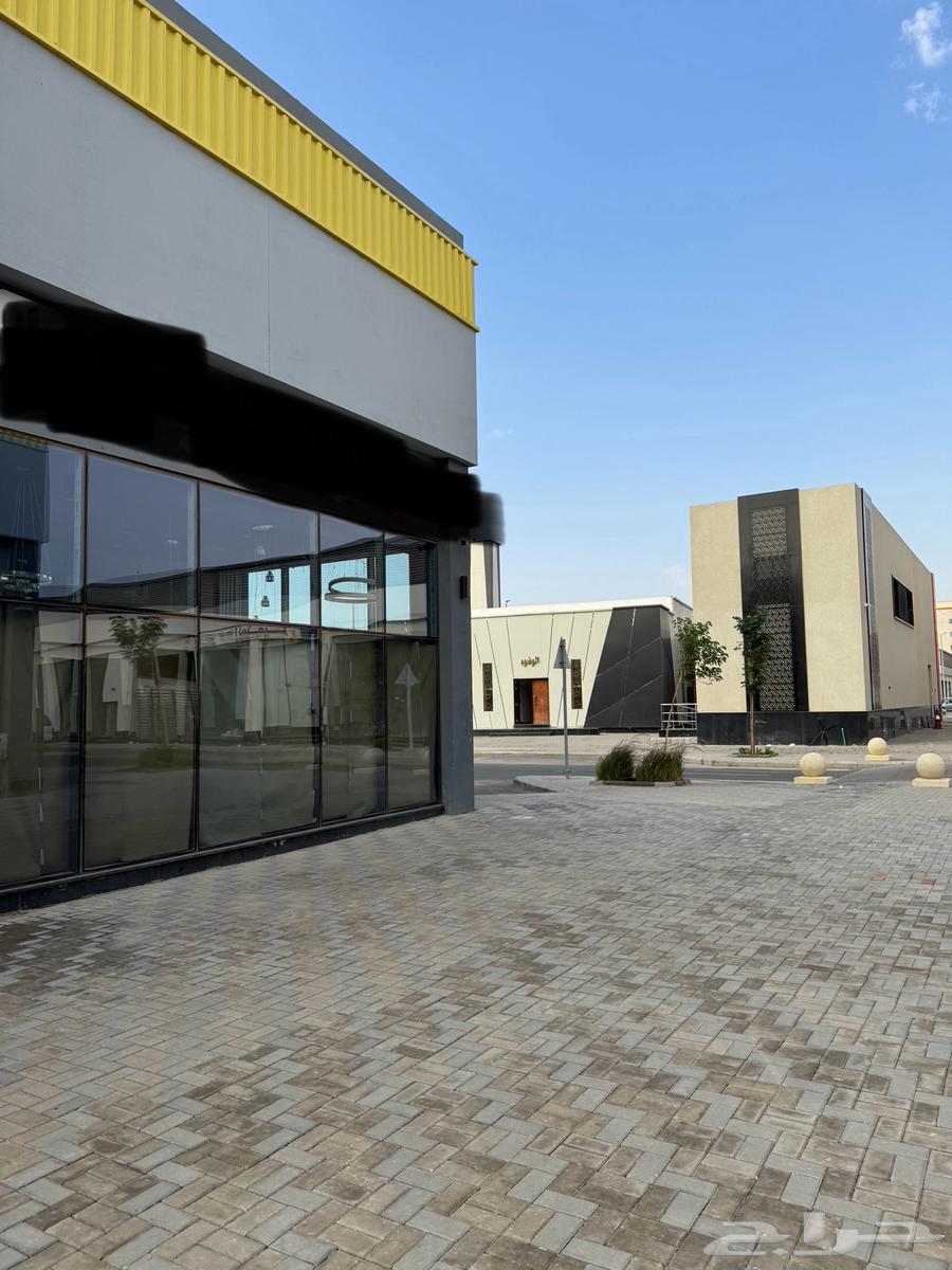 محل للتقبيل في سوق سبعه نشاط كهرباء وسباكه الروابي64423051973378110