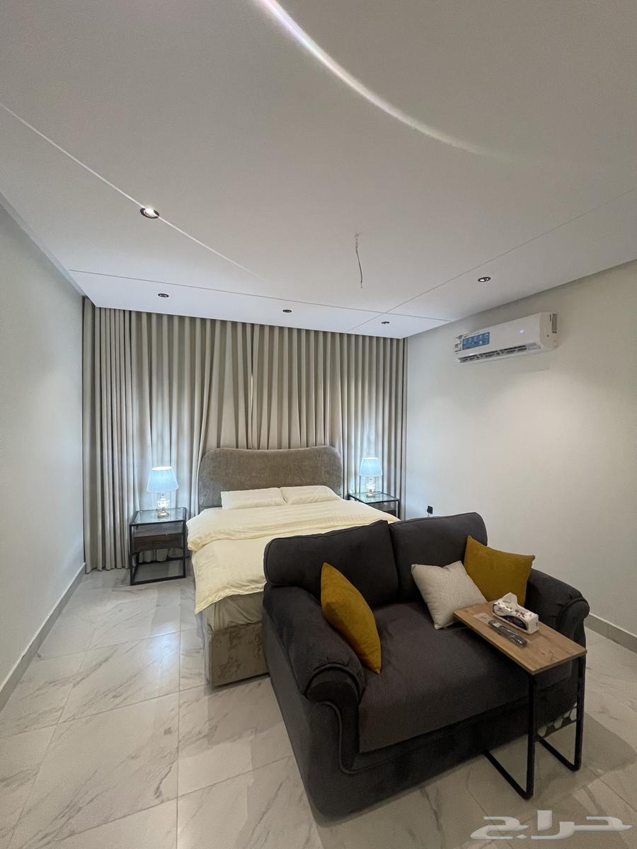 شقه مكونه من غرفه نوم فندقيه فاخره بمدخل خاص حي المروة64423084113665111