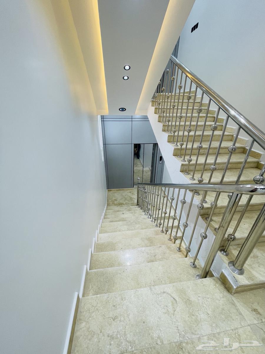 للبيع شقق تمليك علوي مع سطح خاص حي الاسكان بسعر 550 الف64423004770819114