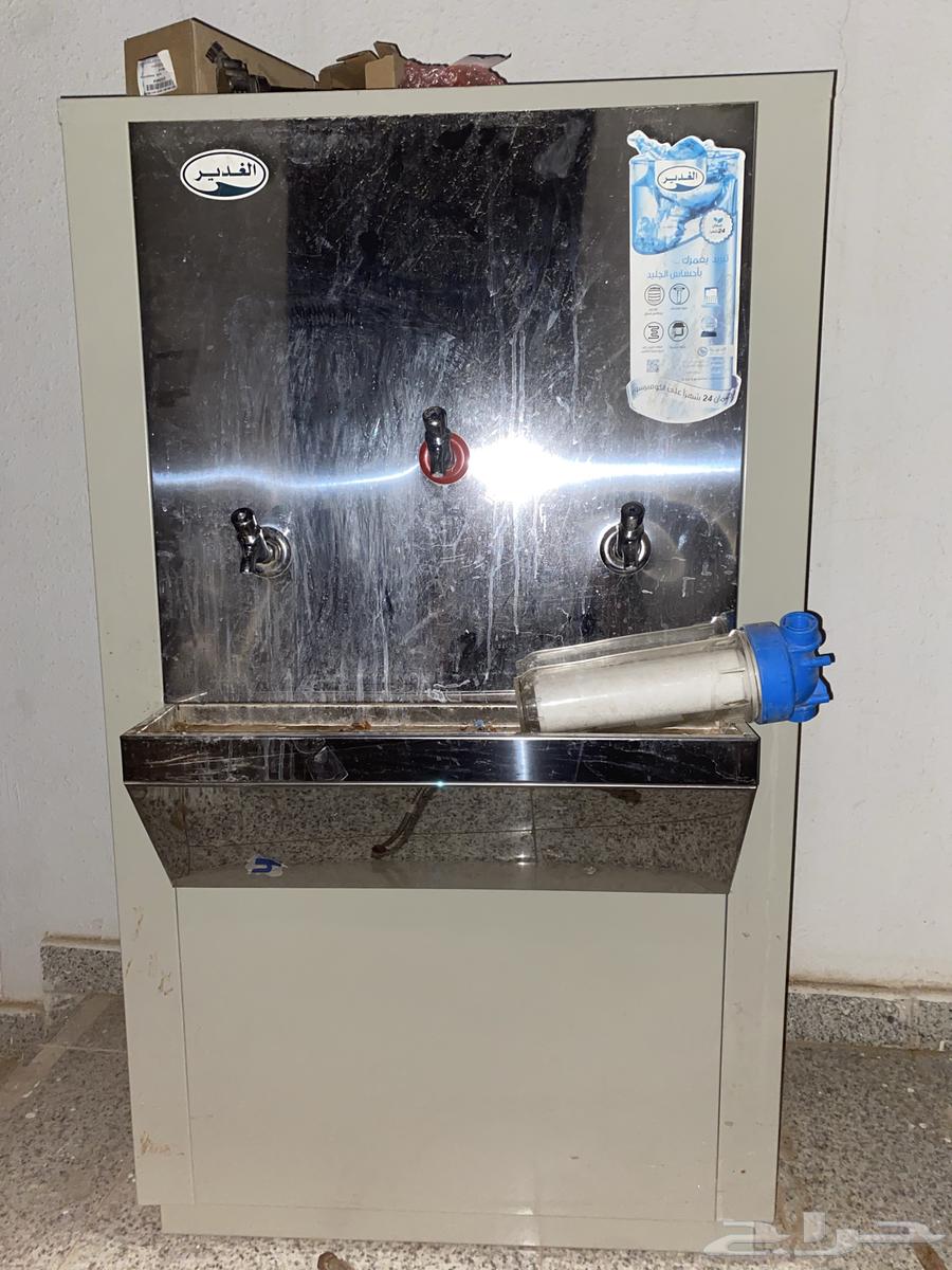 A large refrigerator that has not been used, all its accessories are available from the factory for sale64423244722306112