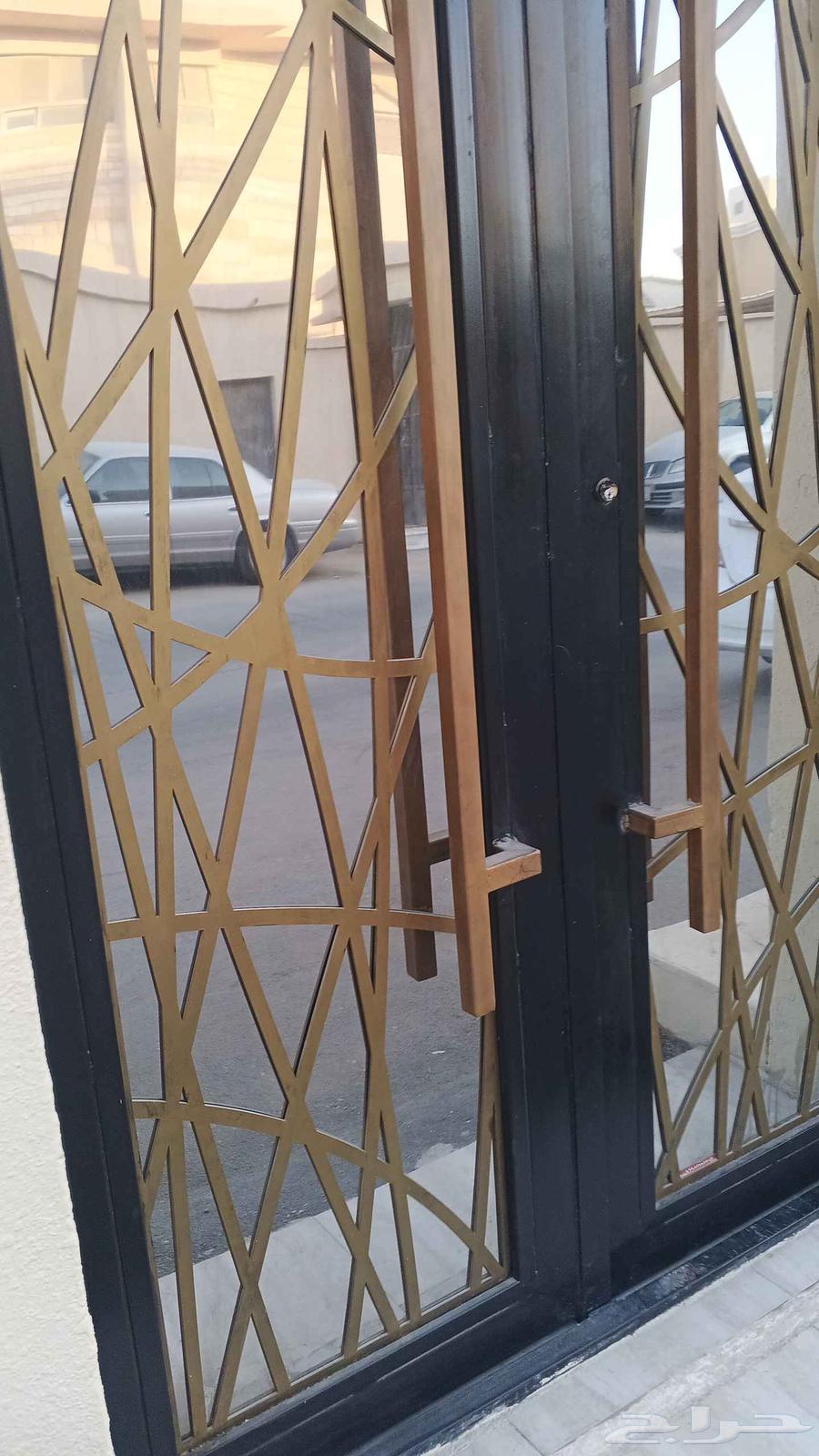 معلم بويا دهان64423182813441110