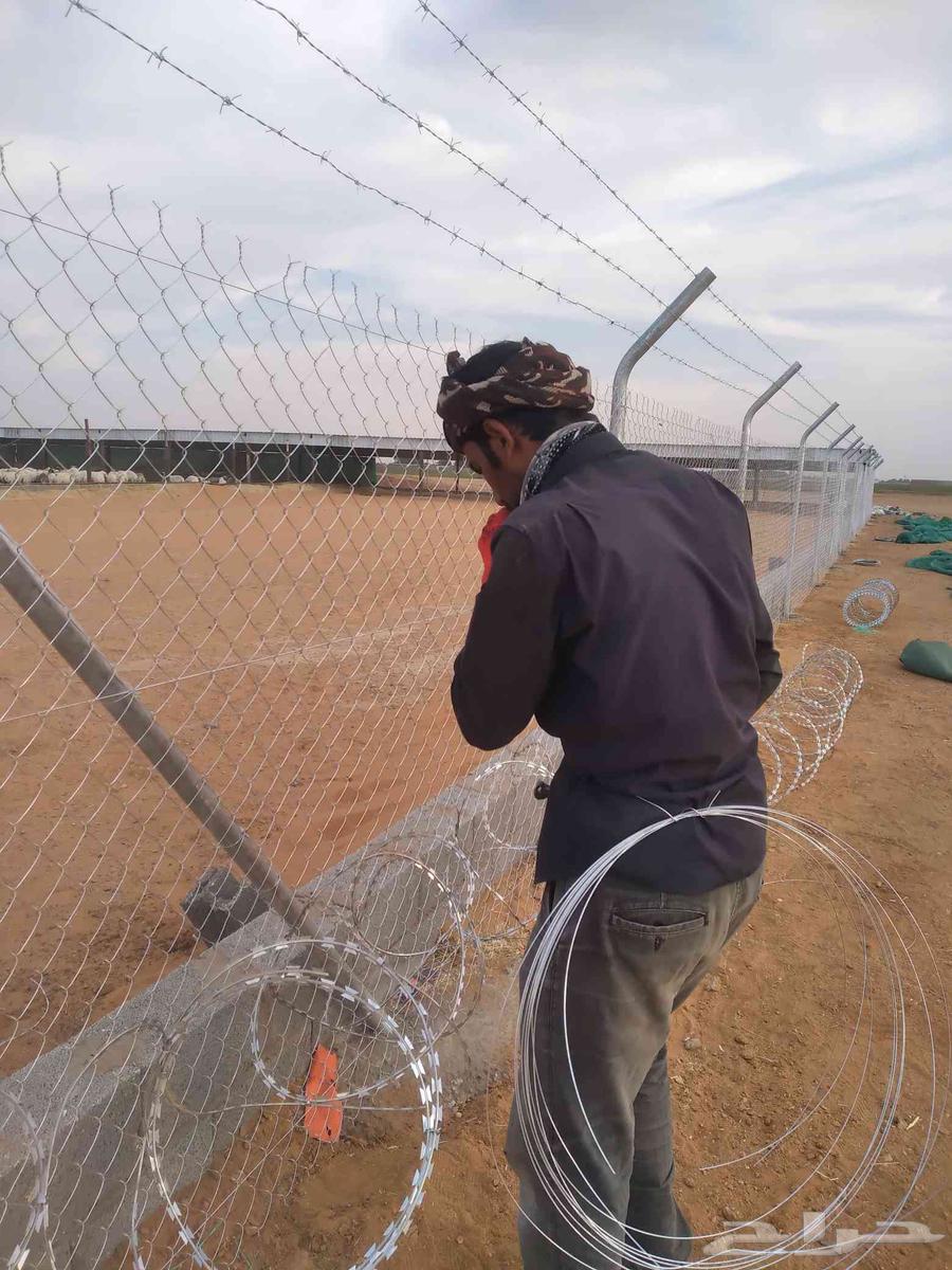 نحن نقوم بتوريد وتركيب جميع انواع الشبوك64423274588673114