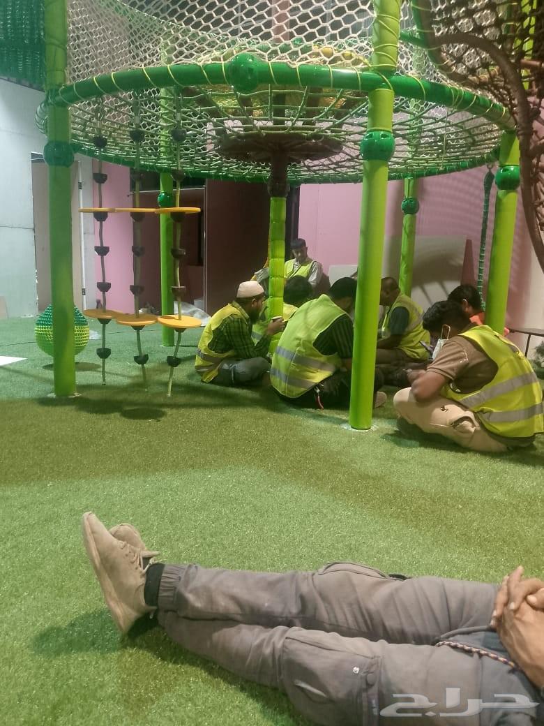 We have loading and unloading workers available everywhere, message us64423322419459111