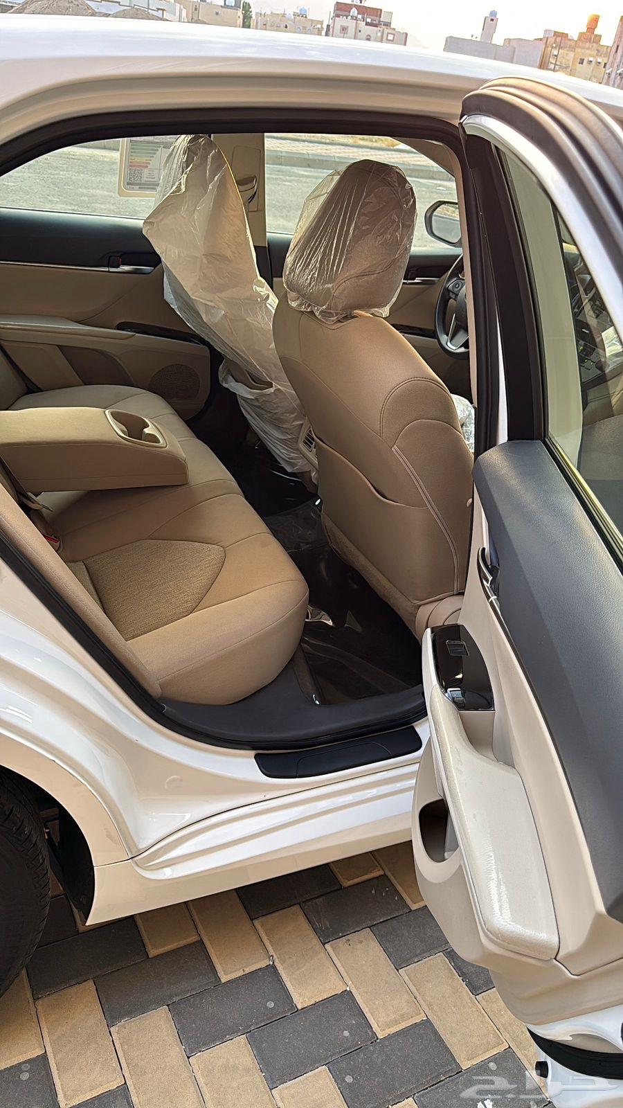 Going to Jeddah on Sunday, delivering orders, transporting people64423022179073110