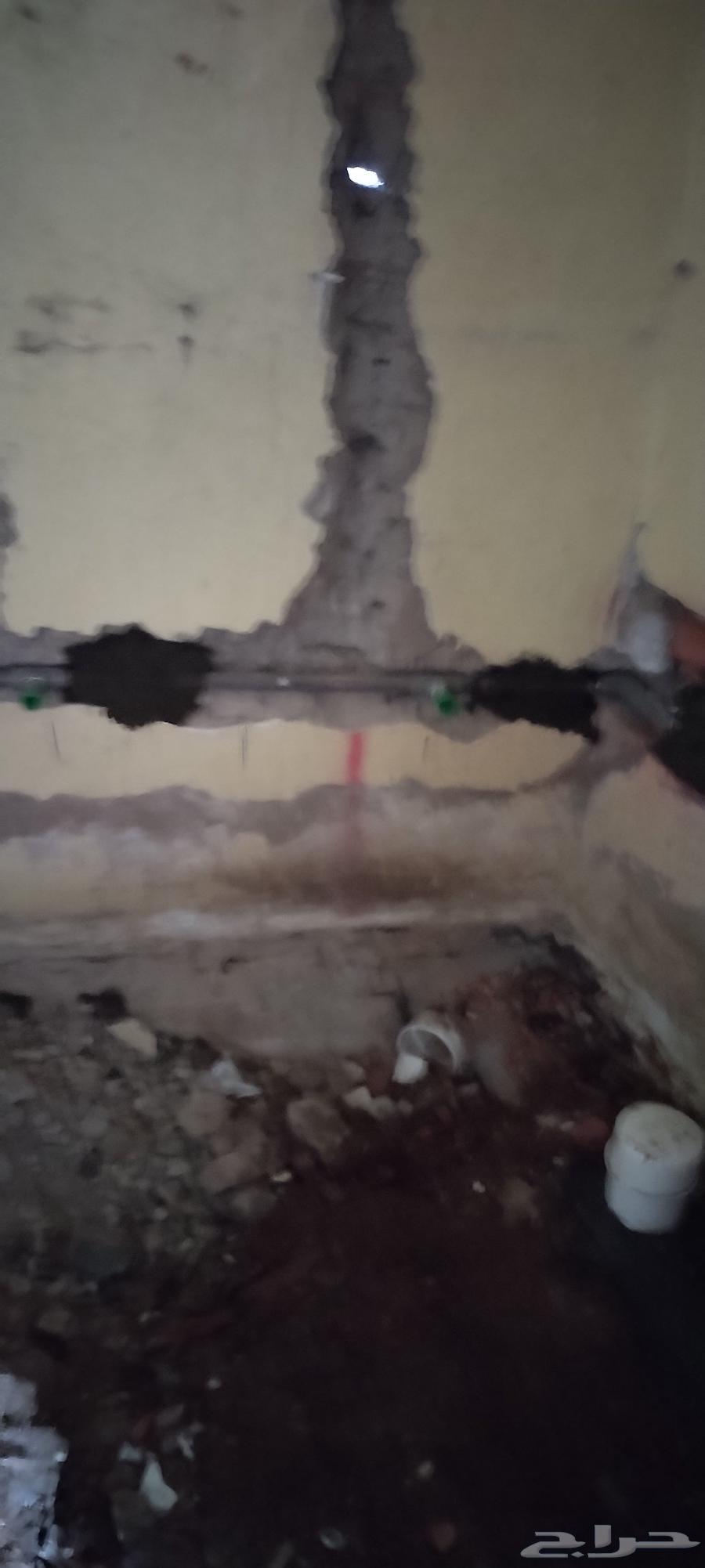 I am a building teacher, a building teacher, and expert in plastering, tiling, and renovations. There is a teacher who specializes in construction.64423353339009113