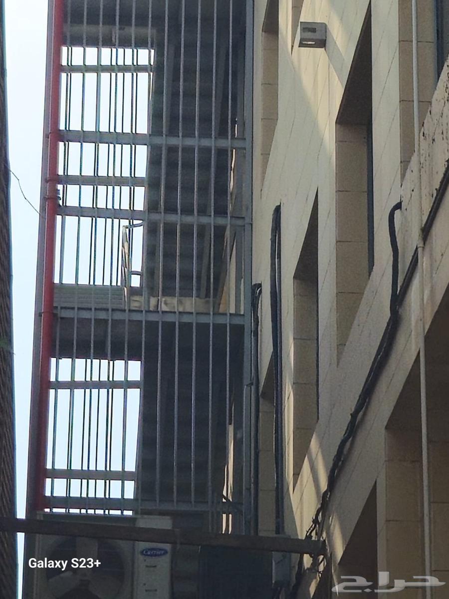 Blacksmith for gates and mobile workshops64457942644481110