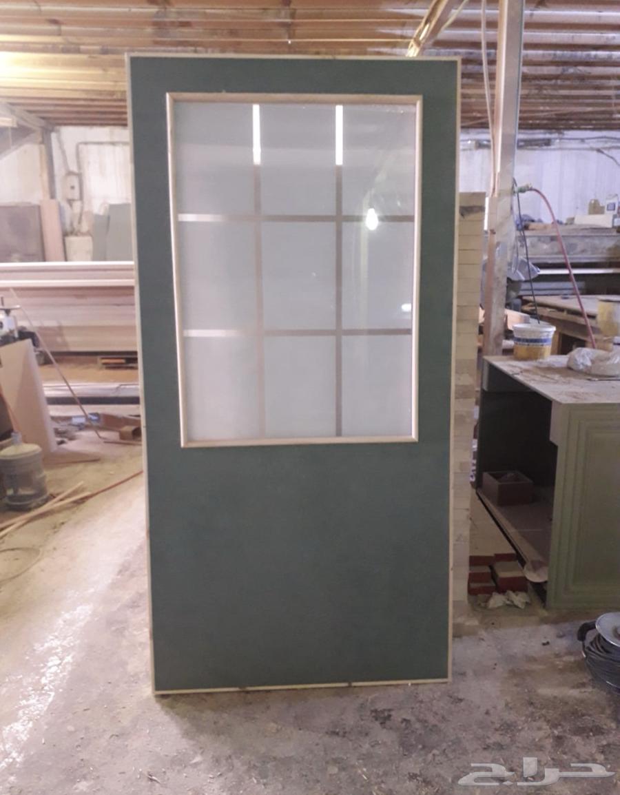 Carpenter in northern Riyadh, expert at installing and detailing bedroom64458135620610113