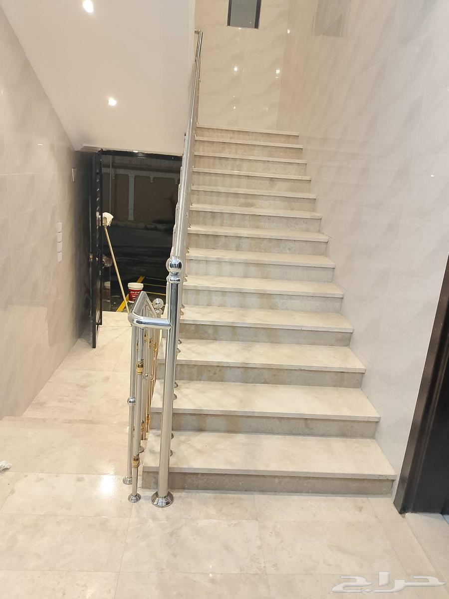 شركة تنظيف بالطائف غسيل خزانات رش حشرات جلي وتلميع المنازل64571742349441111