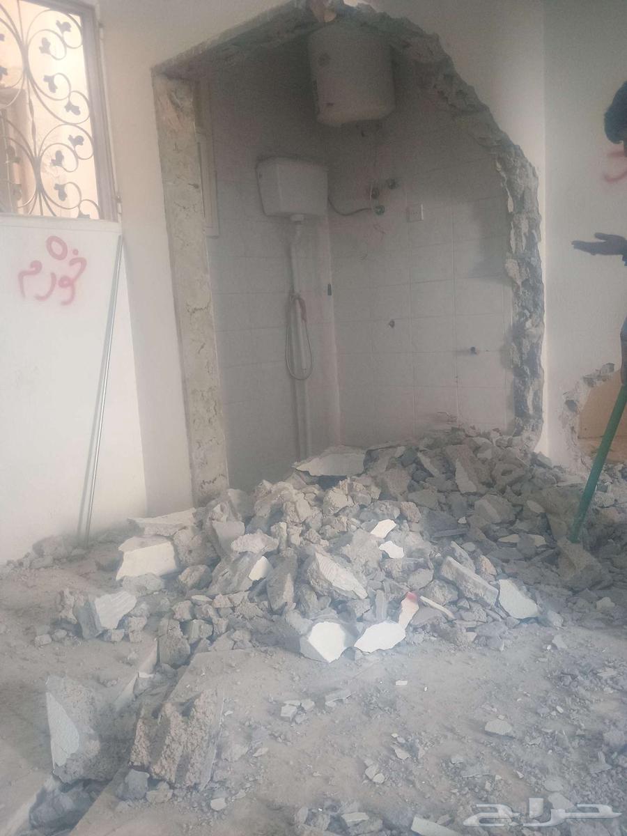 Breaking tiles, plastering and painting64493245782273112