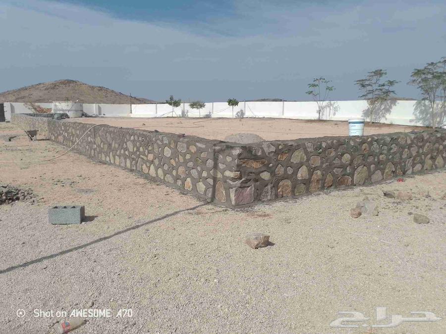 Stone mason with all types of stone, large and small, cladding64458102947202110