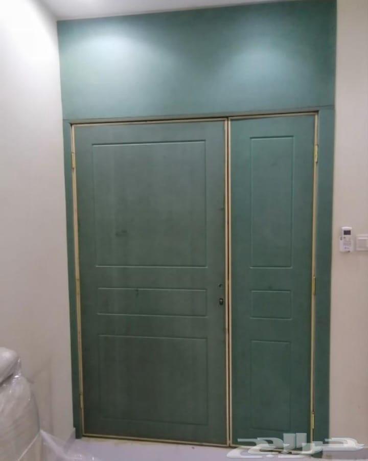 Carpenter wood doors but with shiny walnut in the middle of the water clean work64458039267586110