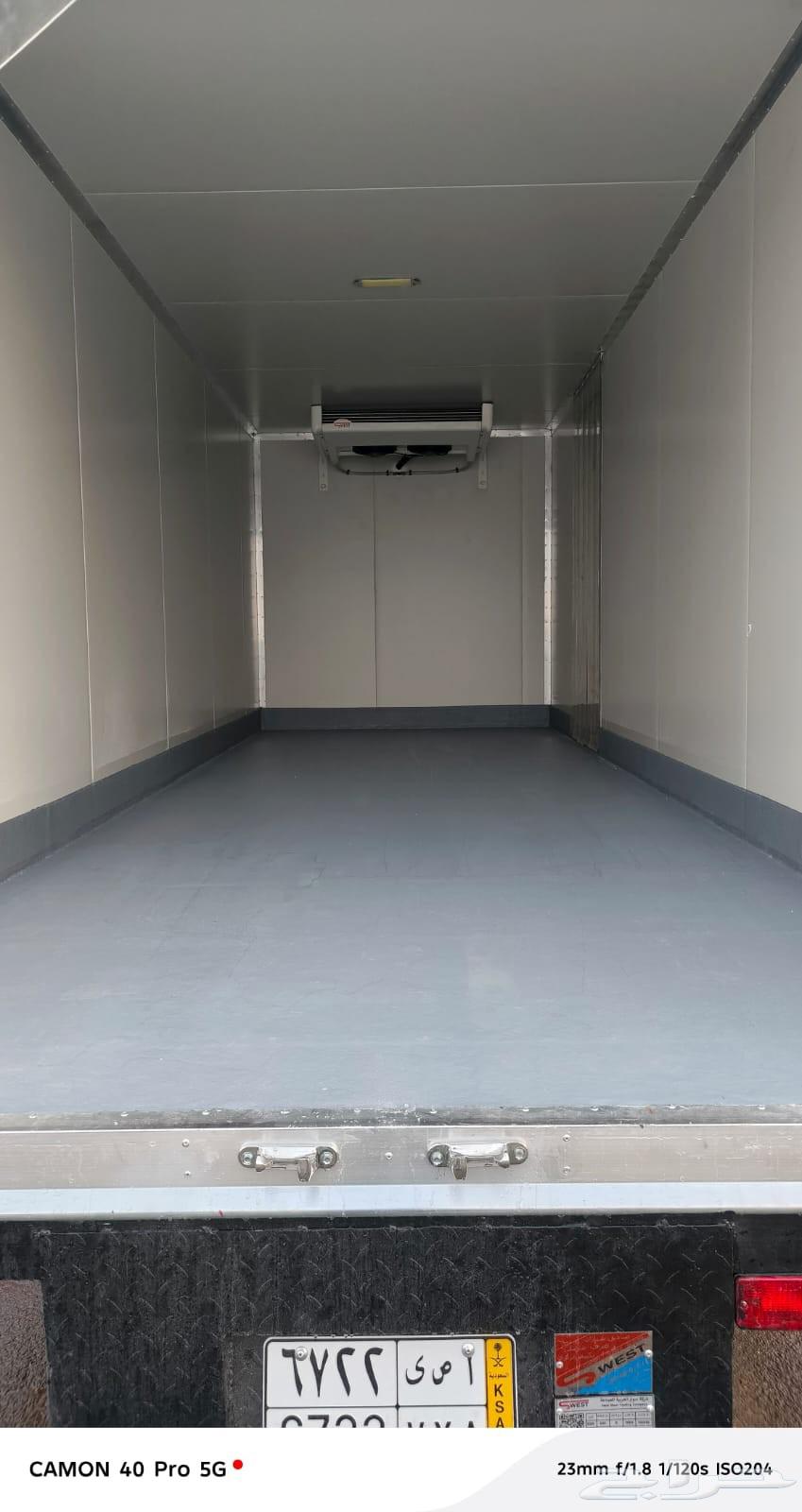 Insulation of vans and construction of vehicle boxes and refrigeration and freezing units64458333443331113