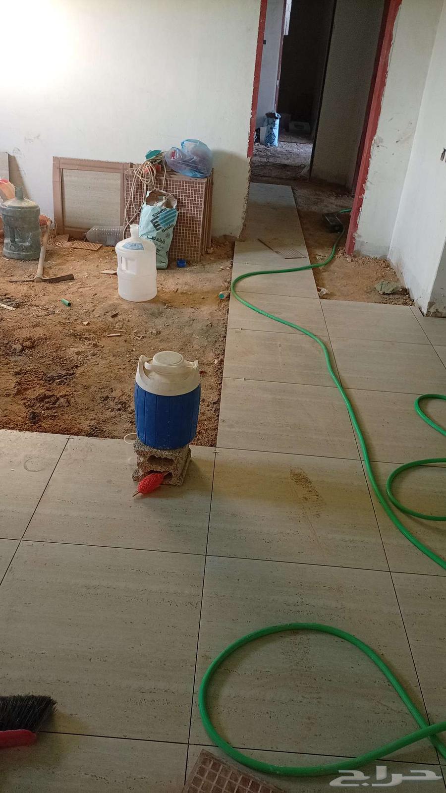 A Pakistani teacher wants to work as a plumber tiler or in r64459379074562111