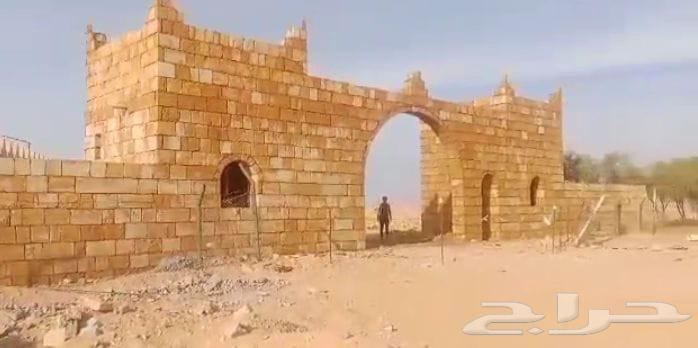 نقوم بتنفيذ المجلس الحجر البيوت حجر طبيعي والمشيات64459274413443114