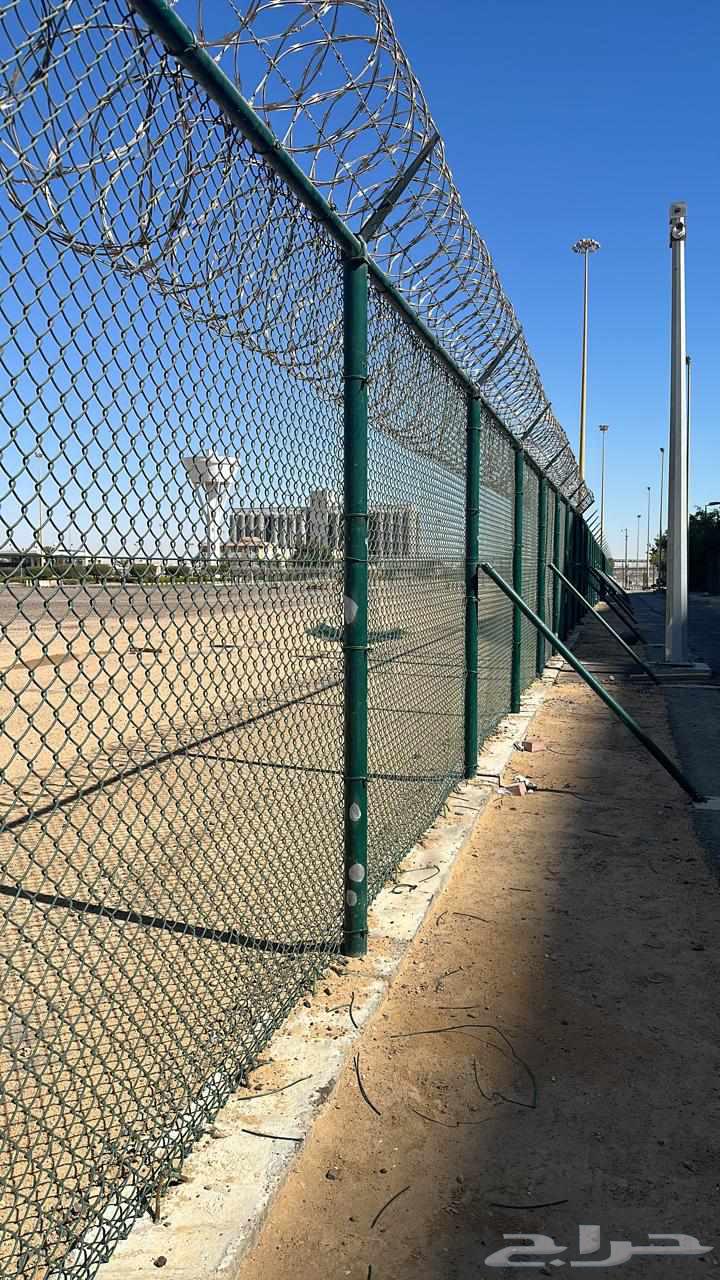 Supply and installation of all types of fences, sports fields, warehouses, and shades64459408930946110