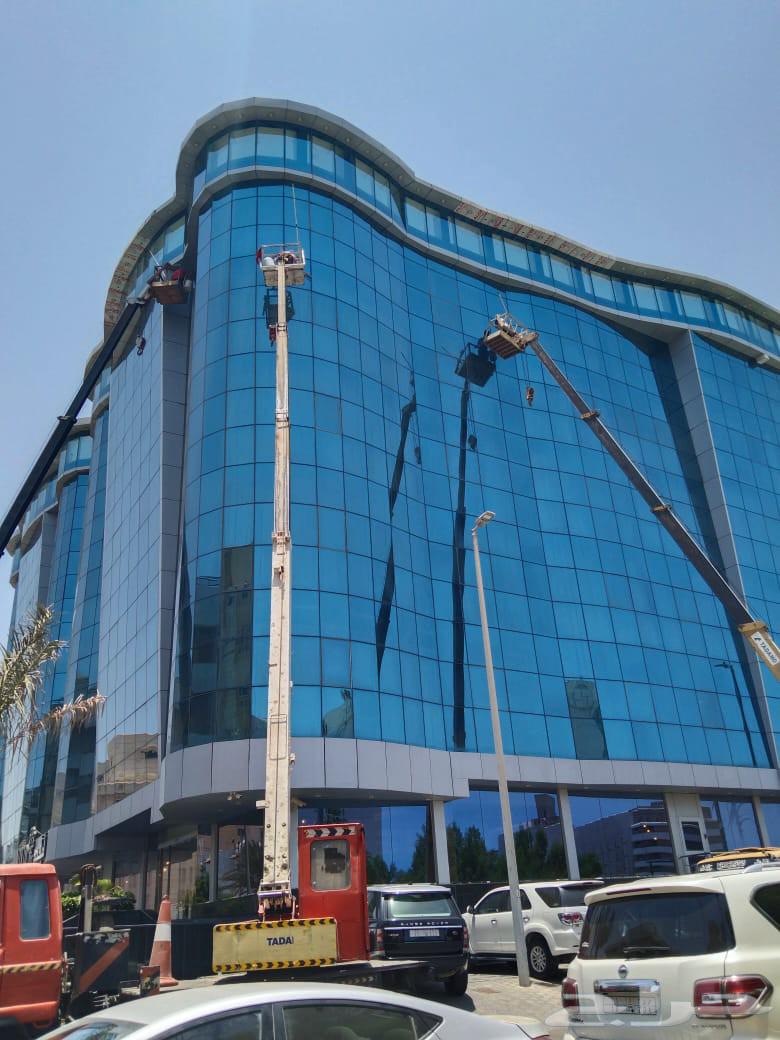 Cleaning of glass facades, cladding, and polishing of all types of tiles and marble64458974481539110