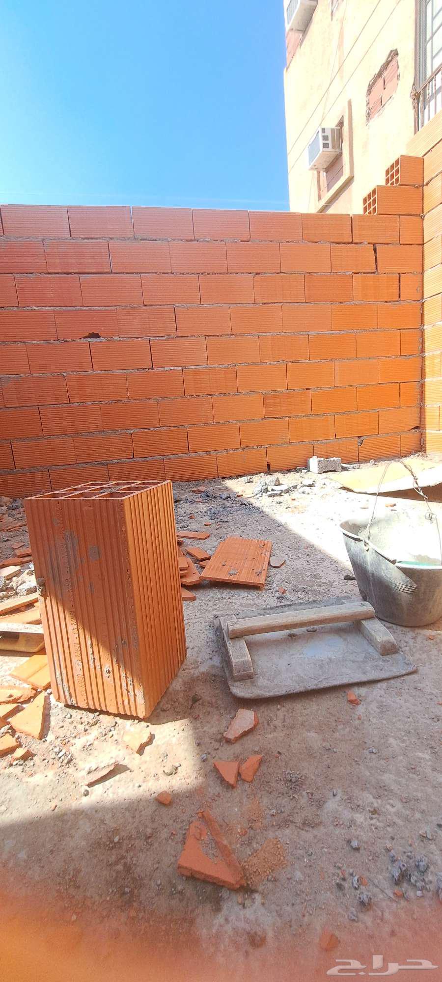 Builder, plasterer, and demolition and renovation workers64458749512067112