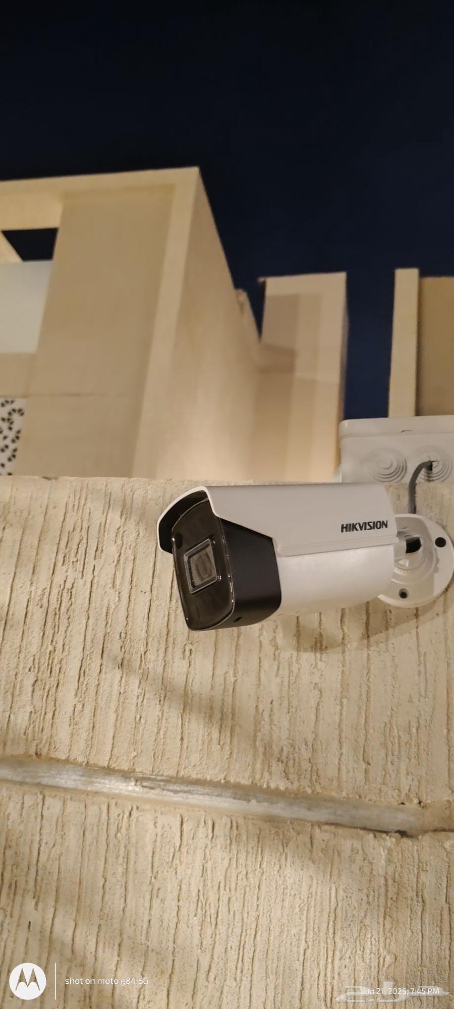 Technician for installing and maintaining surveillance camera64459050154625111