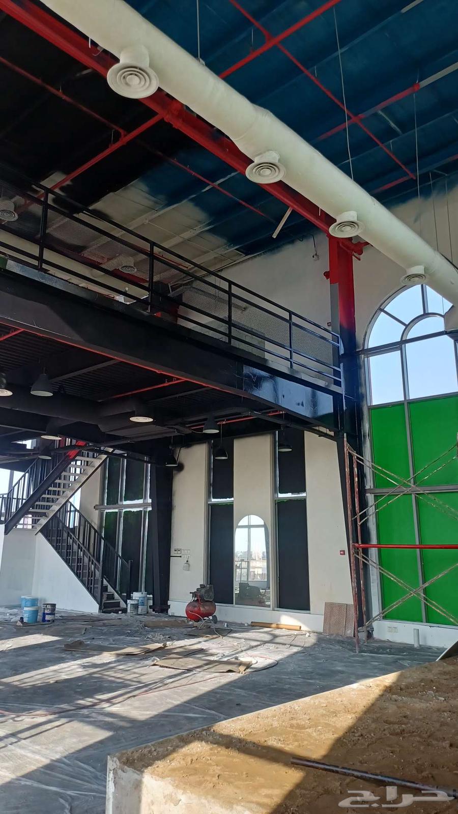 Painting technician in Al Bahar Al Shamaliya, spray ceilings with compressor64459602911234111