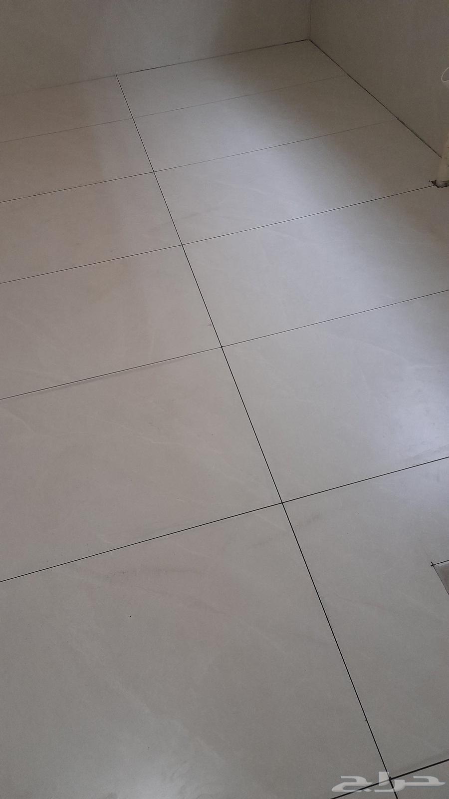Excellent tiler for installing all types of ceramic and porcelain tiles64459665677441111