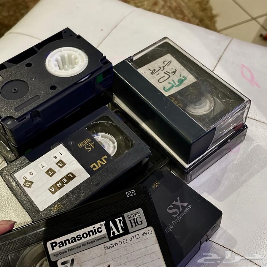 تحويل أشرطة قديمة(الكاميرا الفيديو)بطاقم عمل نسائي64587528182658110